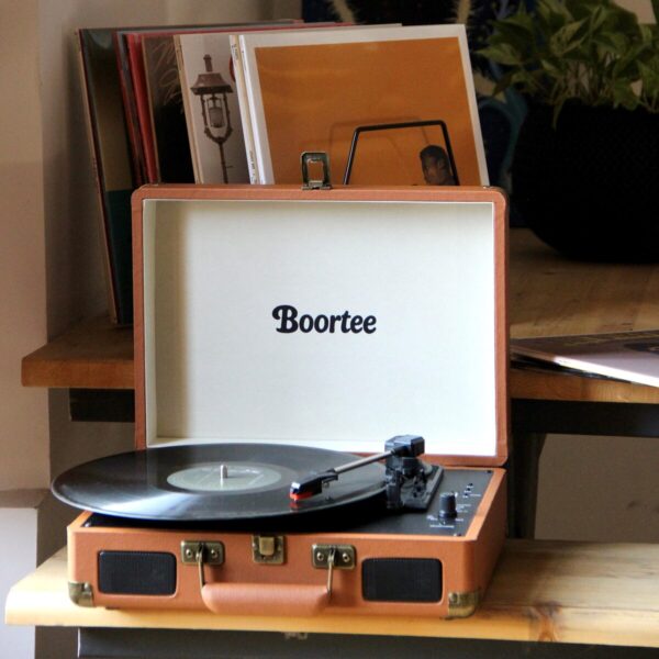 IMG_5562 square 2 ყავისფერი ჩემოდნის ფირსაკრავი Boortee - 01